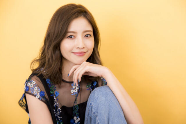 片瀬那奈の現在は?OLって本当?テレビから干された理由とは?